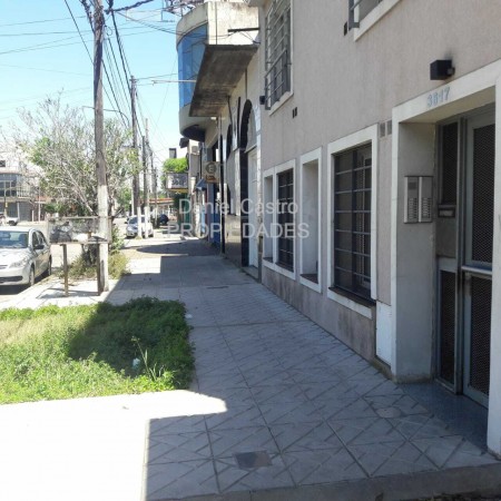 Departamento 3 ambientes , al frente en PB. Zona Ciudadela.