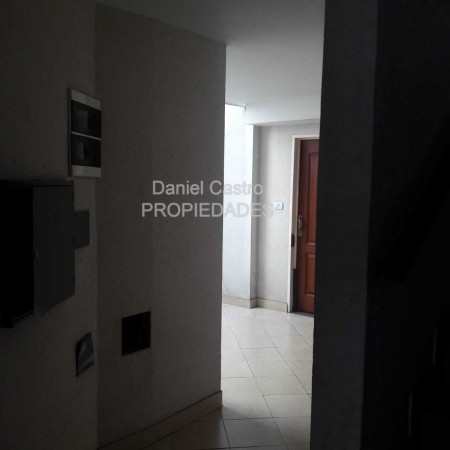 Departamento 3 ambientes , al frente en PB. Zona Ciudadela.