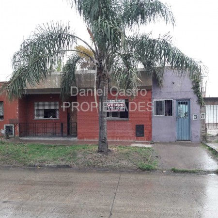 Casa a la venta con escritura y planos , barrio "LA LOMA" - G.de Laferrere