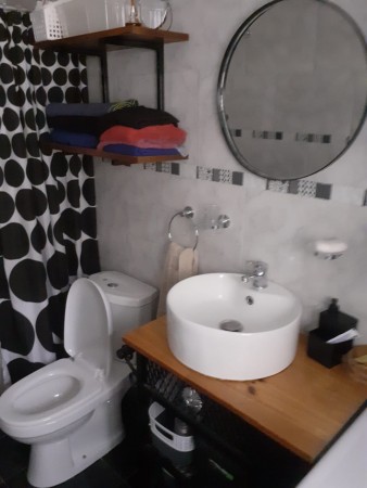 ALQUILER de 2 dptos de 2 y 3 ambientes , zona San Justo