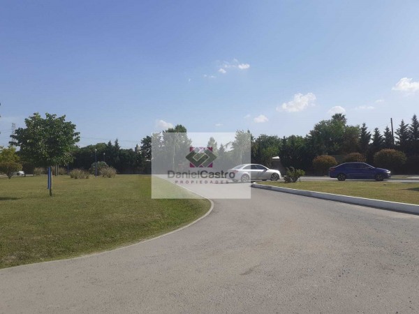 Excelente terreno de 300 mt2 , dentro de barrio cerrado en Ezeiza