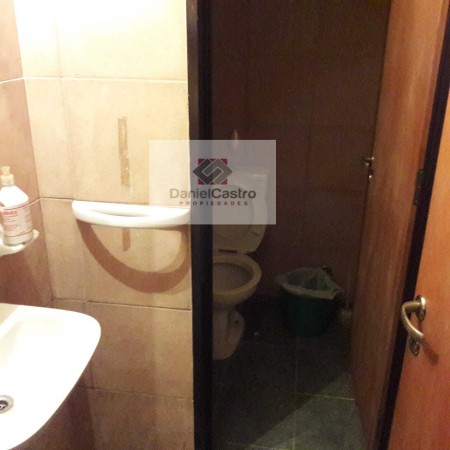 Local de 280 mt2 , en venta , zona  Villa Luzuriaga 