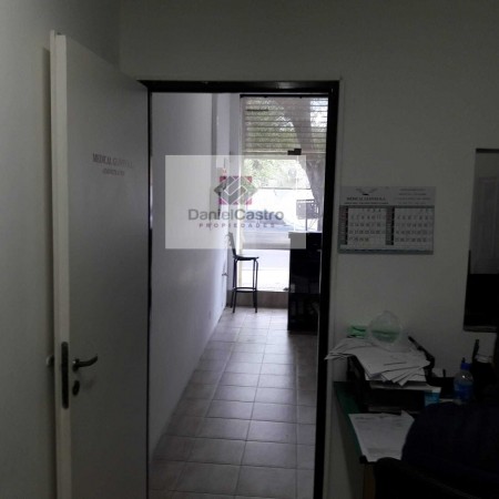 Local de 280 mt2 , en venta , zona  Villa Luzuriaga 