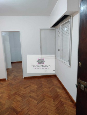 Dpto 2 ambientes , reciclado a nuevo !