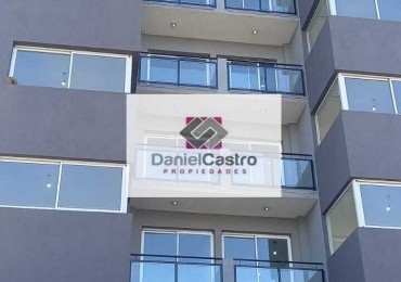Departamento 2 ambientes con balcon , zona Moron centro